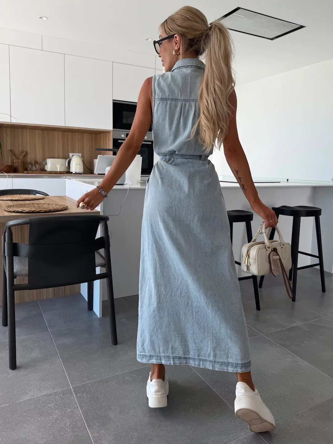 Seraina — Ärmelloses Denim-Maxikleid