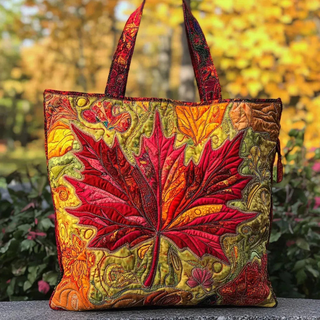 Gesteppte Tote Bag mit Motiv Ahorn im Sonnenuntergang von Maria Zürich