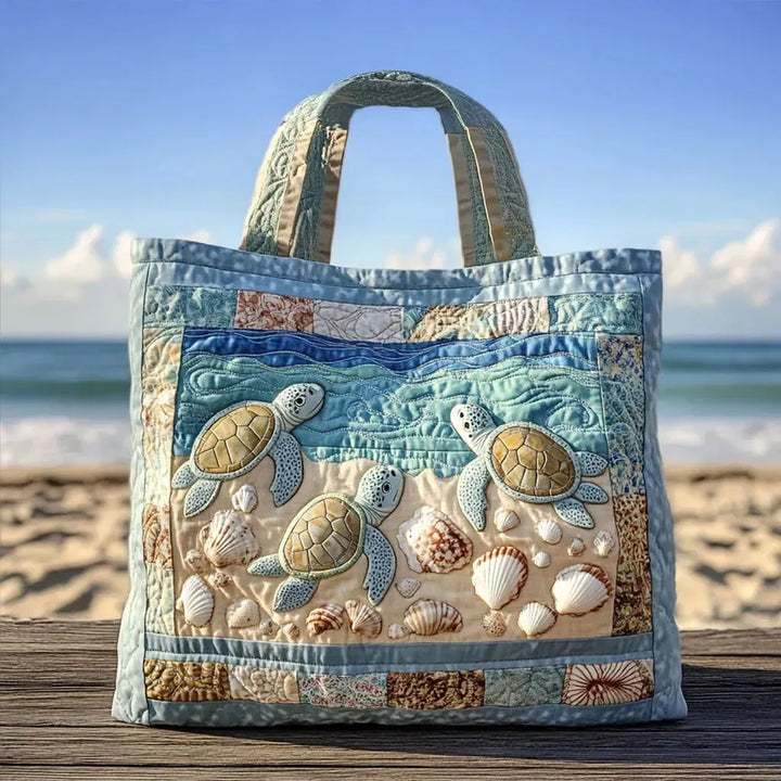 Gesteppte Tote Bag mit Motiv Meeresschildkröten von Maria Zürich