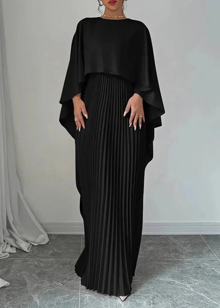 Maxikleid mit Faltenwurf und Cape für Hochzeitsgäste