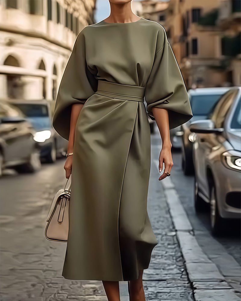 ELVIRA - Midi-Kleid mit Fledermausärmeln und tailliertem Wickeldetail