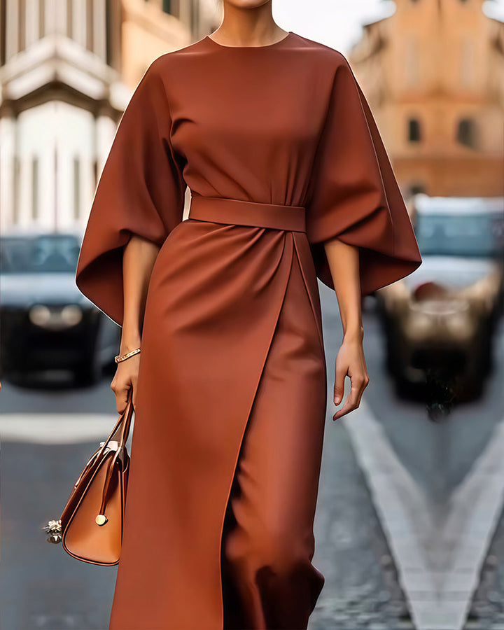 ELVIRA - Midi-Kleid mit Batwing-Ärmeln und Taillengürtel mit Wickeldetail
