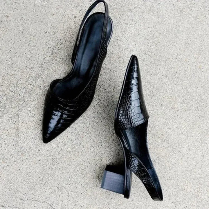 Elegante Pumps mit spitzem Schuh und Blockabsatz
