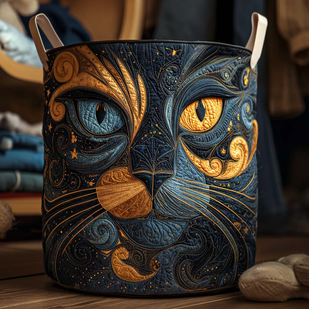 Gesteppter Wäschekorb Galaxie-Katze mit Motiv schwarze Katze im Sternenhimmel von Maria Zürich
