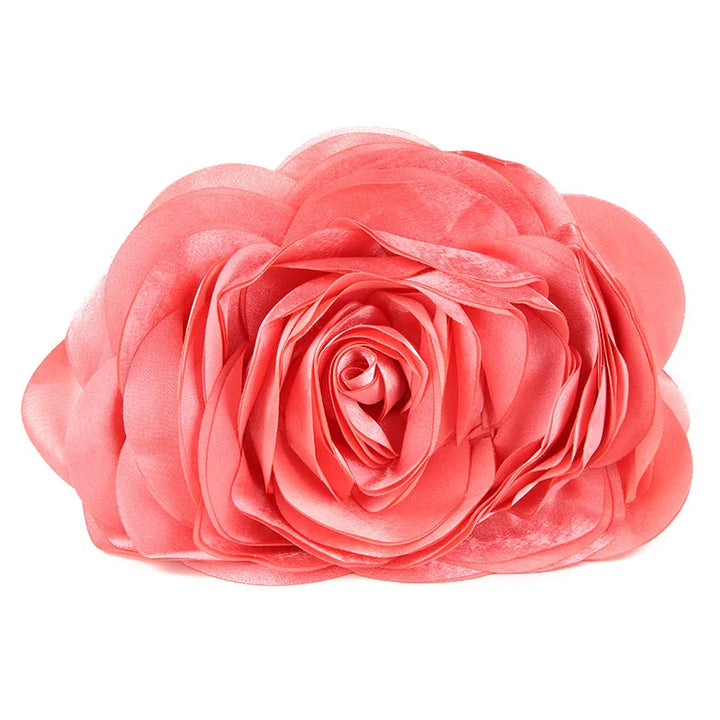 Abendtasche mit Blume und Kette | Elegant