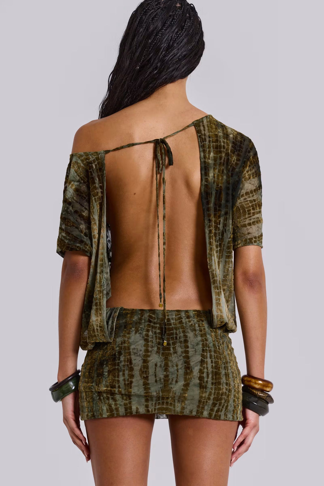 Cynthia - Off-Shoulder Blouson Mini-Kleid mit Batikdruck