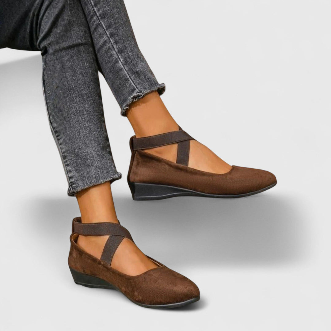 Annelie - Damen Ballerinas mit Elastischen Riemen und Keilsohle