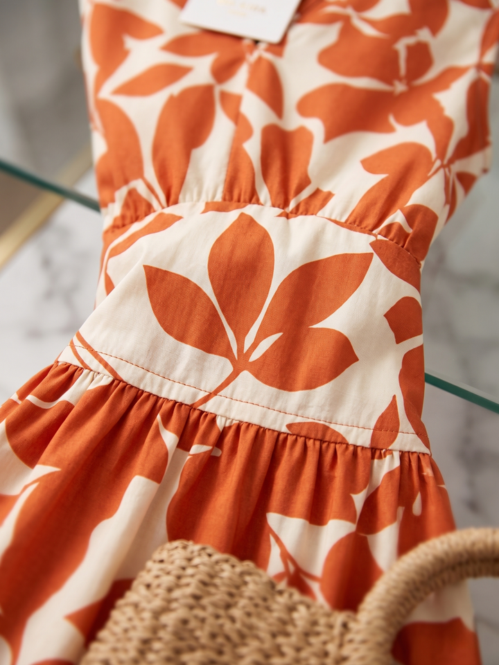 Tasha - Elegantes Midi-Kleid mit Bauchkaschierendem Design