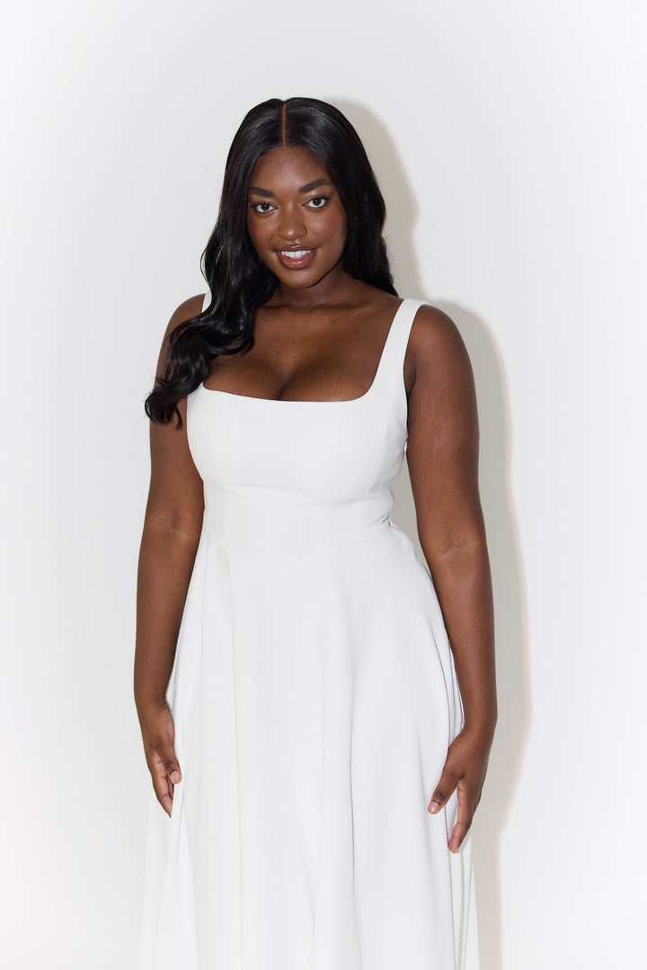 MILENA – Hochtailliertes ärmelloses Midi-Kleid mit quadratischem Ausschnitt
