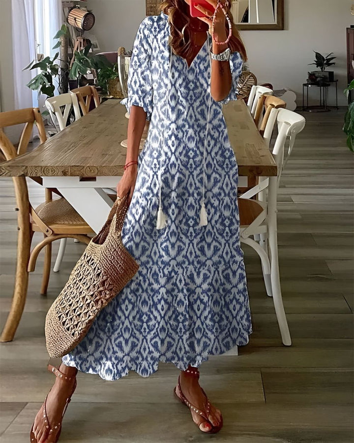 Brittany - Boho Ikat Druck V-Ausschnitt Tiered Maxikleid