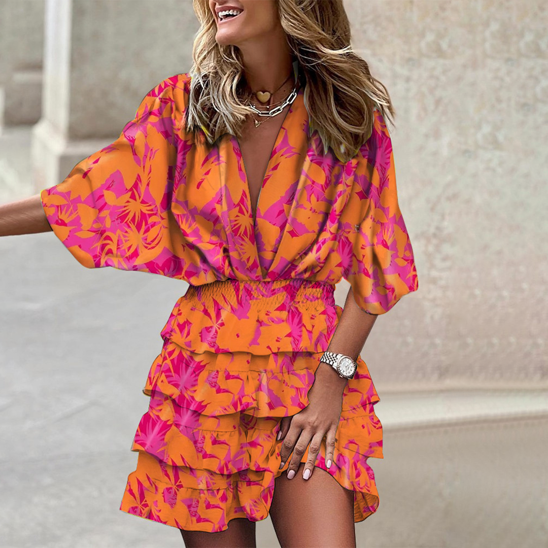 Damenkleid - Tiefer V-Ausschnitt mit Tropenprint und Rüschen | Sommer