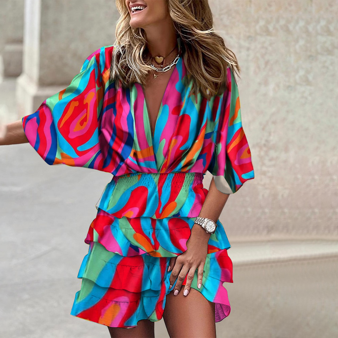 Damenkleid - Tiefer V-Ausschnitt mit Tropenprint und Rüschen | Sommer