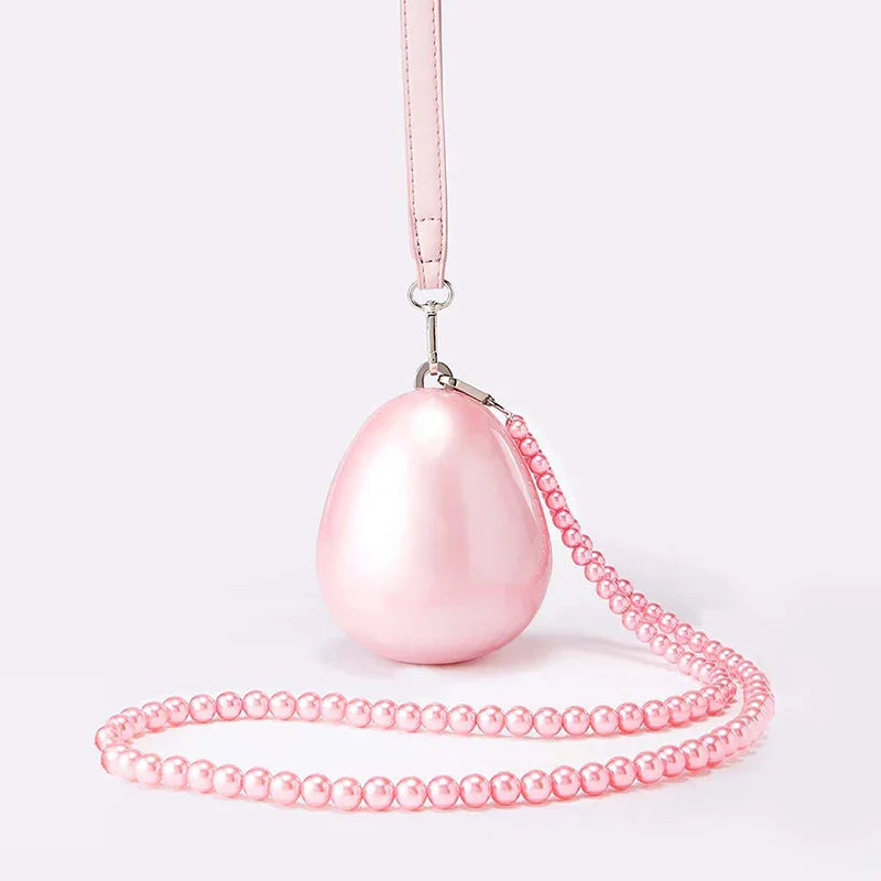 Damen Tasche - Perlmutt Minitas mit Perlenkette und Quaste | Schick