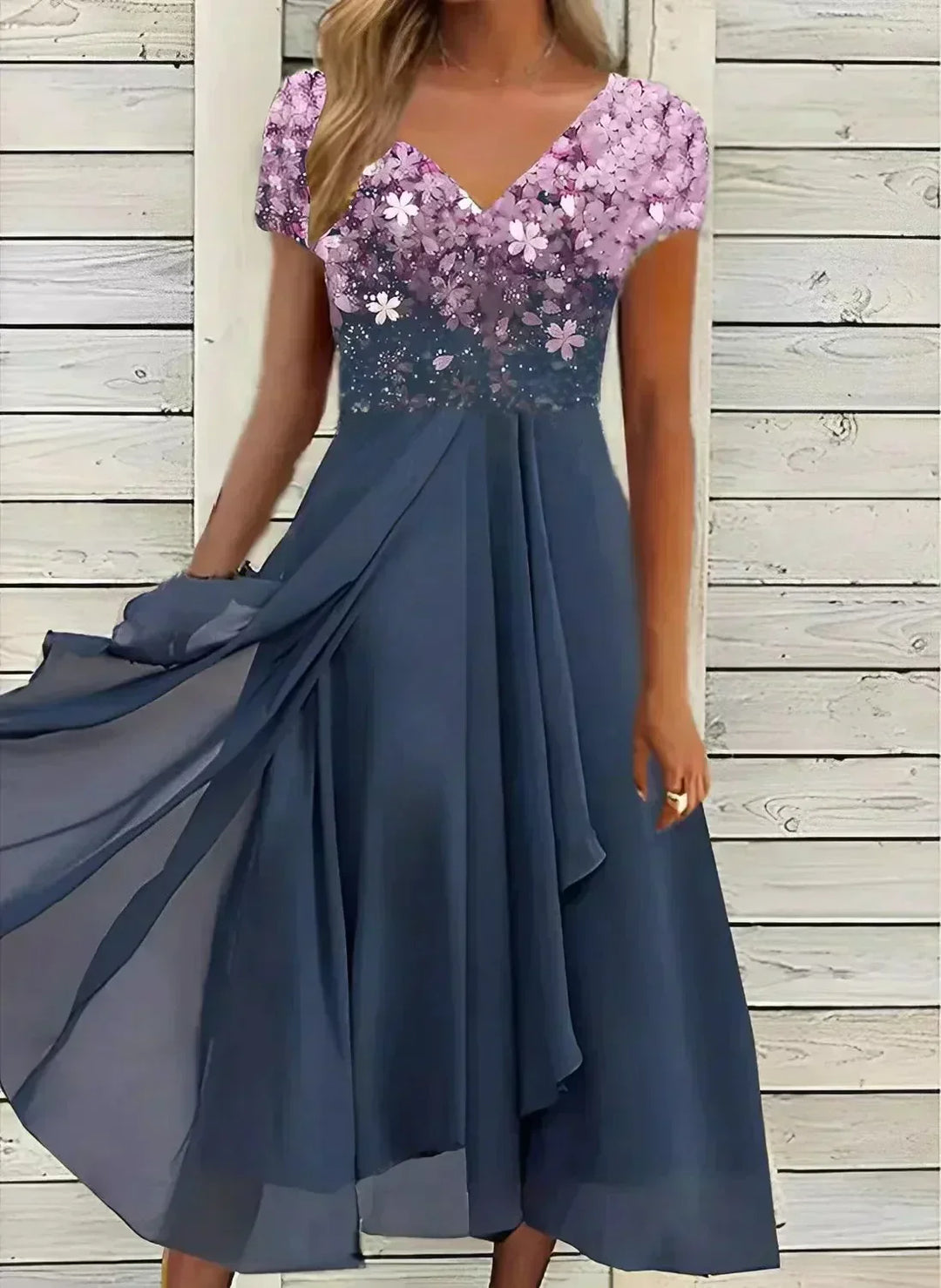 Damen Blumenkleid mit Farbverlauf und V-Ausschnitt in Midi-Länge
