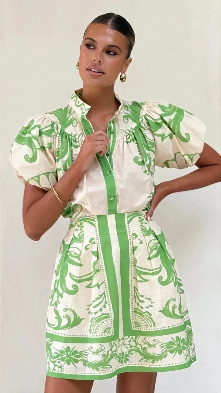 Isla | Damen Minihemdkleid mit floralem Druck und Puffärmeln