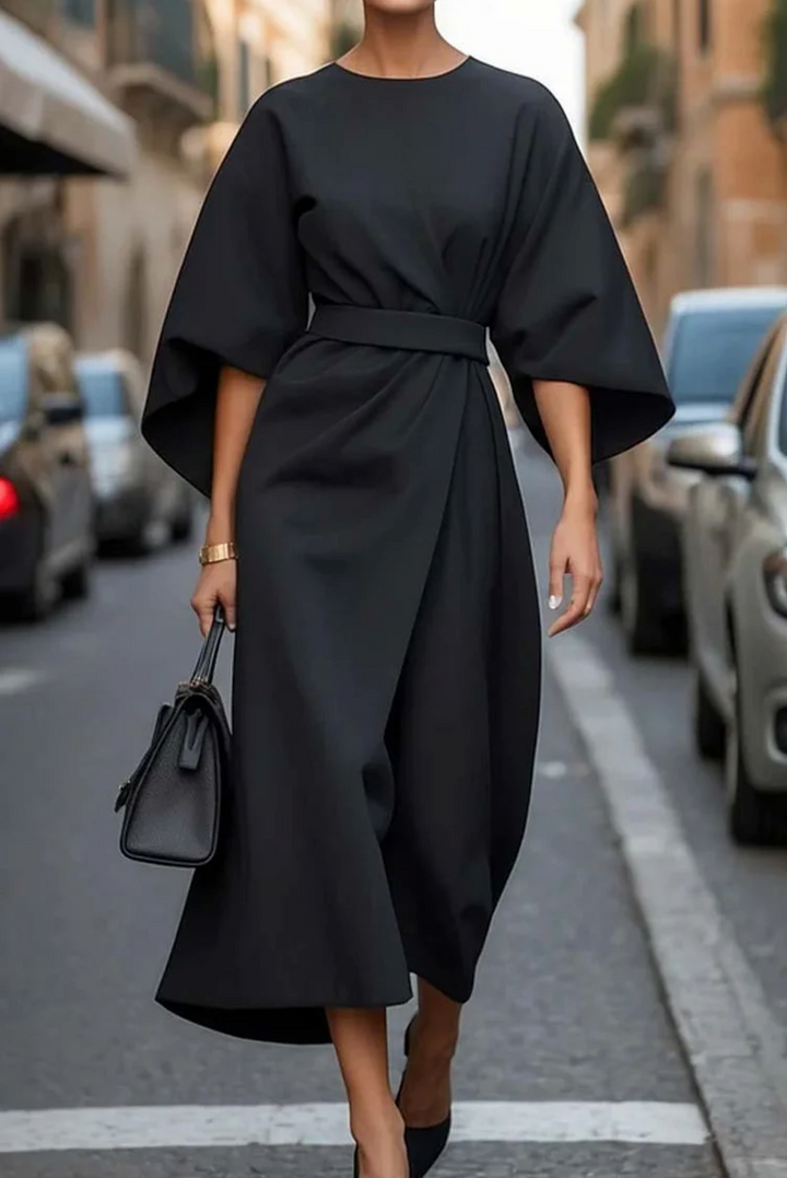 Elegantes Kleid mit Ballonärmeln und Gürtel