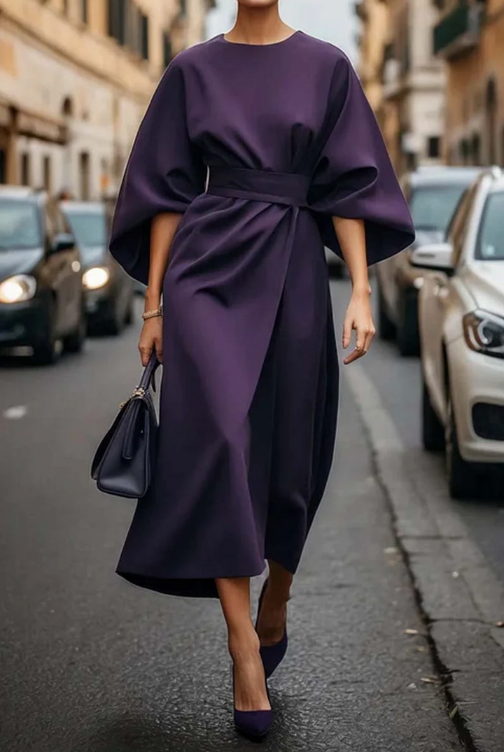 Elegantes Kleid mit Ballonärmeln und Gürtel