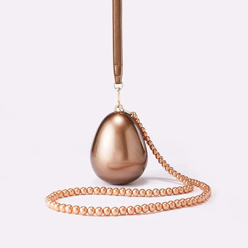 Damen Tasche - Perlmutt Minitas mit Perlenkette und Quaste | Schick