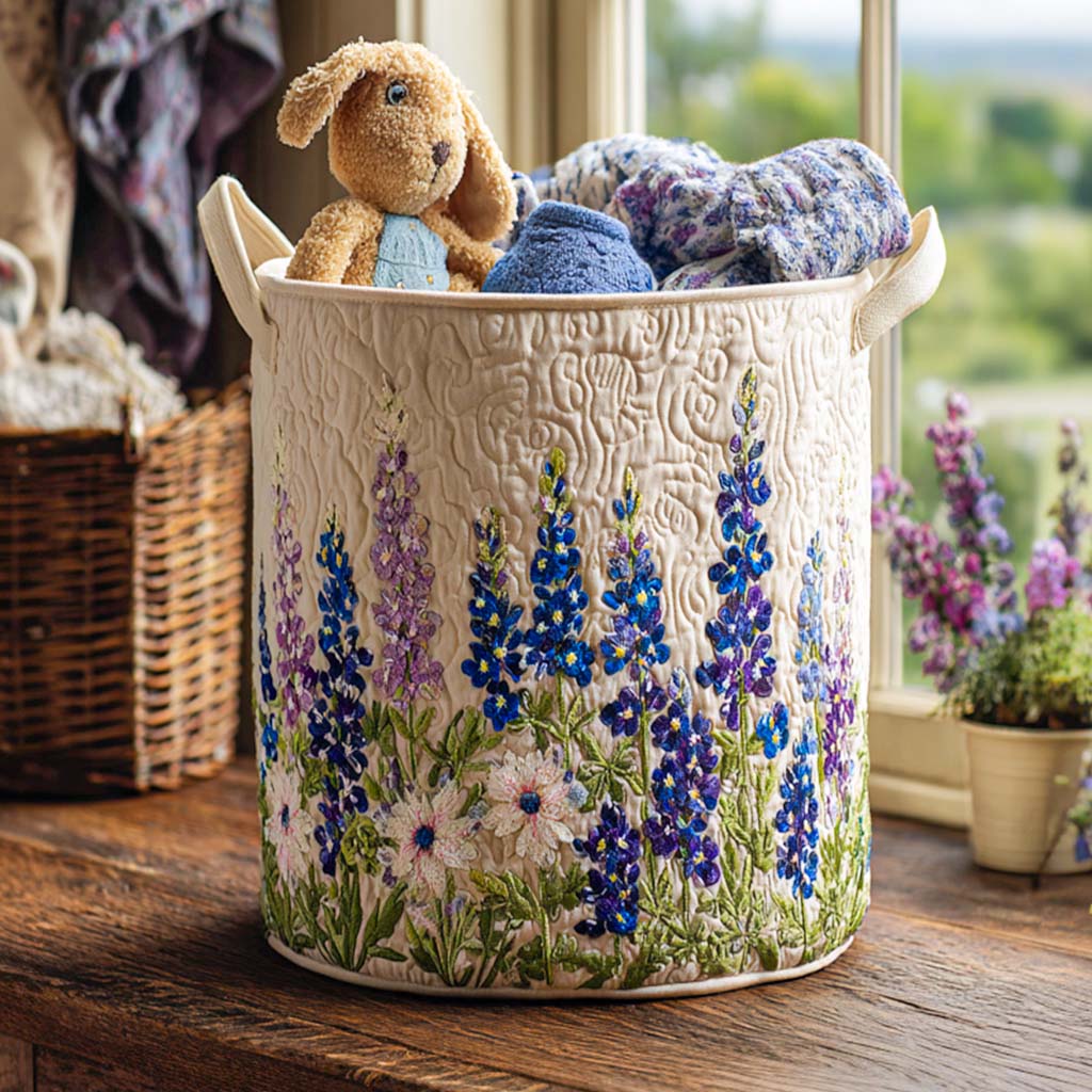Gesteppter Wäschekorb Wildblumenzauber mit Motiv Wildblumen und Lupinen von Maria Zürich