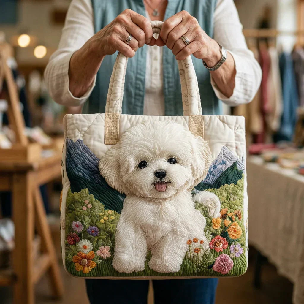 Gesteppte Tote Bag mit Motiv Verzauberter Hund von Maria Zürich