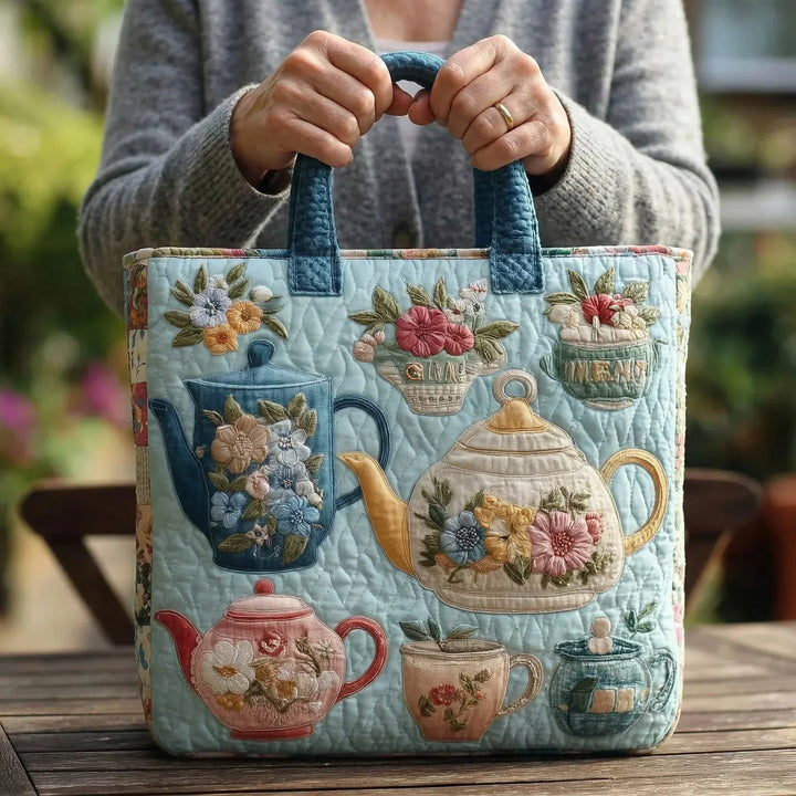 Gesteppte Tote Bag mit Motiv Blumenmuster von Maria Zürich