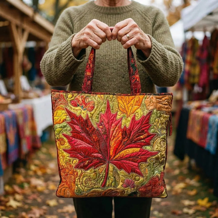 Gesteppte Tote Bag mit Motiv Ahorn im Sonnenuntergang von Maria Zürich