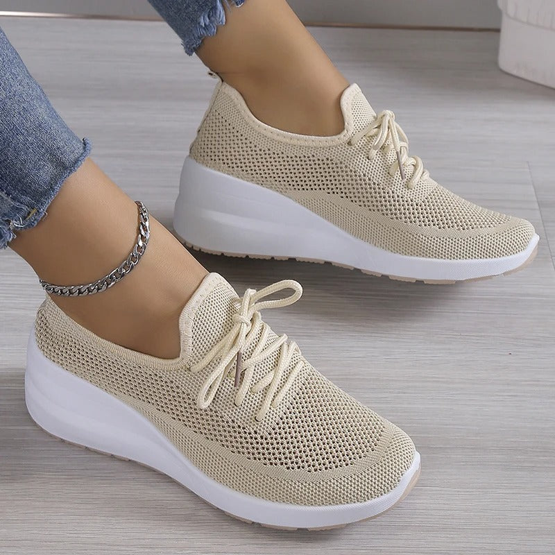 Damen Leichte Slip-On Sneaker mit Schnürsenkeln