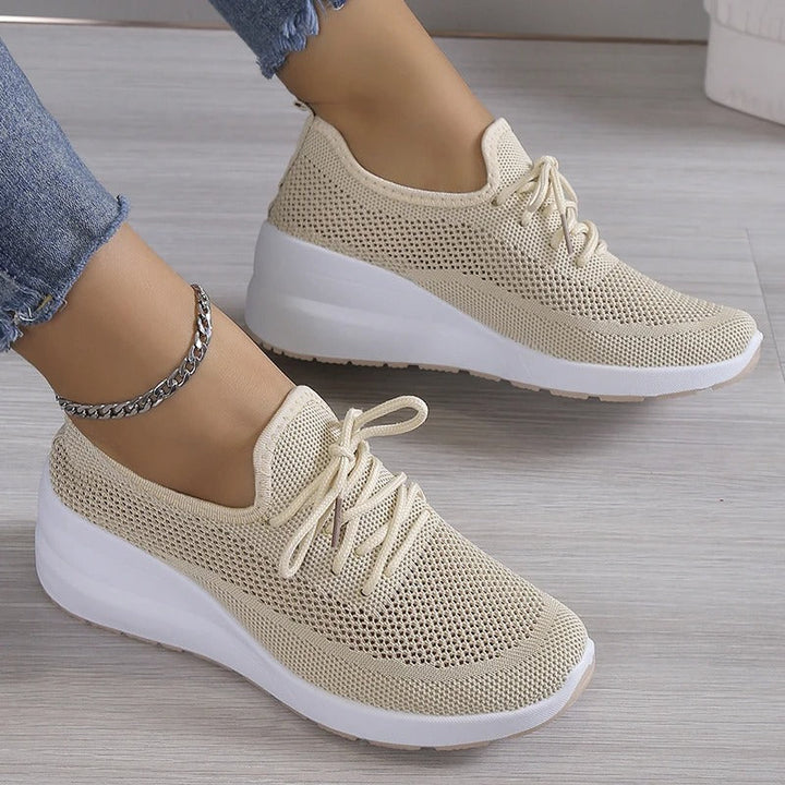 Damen Leichte Slip-On Sneaker mit Schnürsenkeln