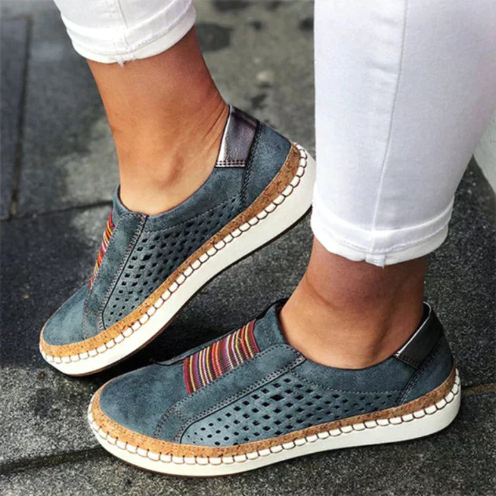 Damen Slip-On mit Cut-out Detail für den Sommer